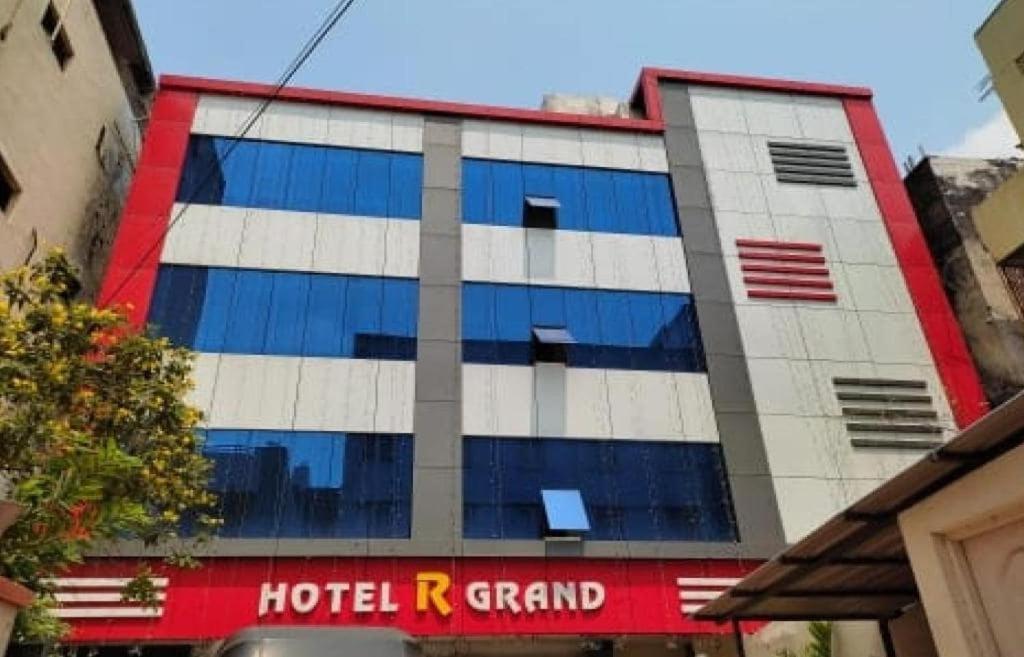 Oyo Flagship 80855 Hotel R Grand Vijayawāda Exteriör bild