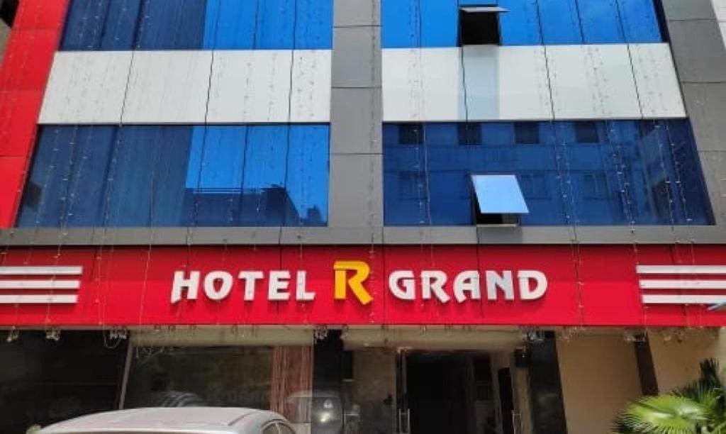 Oyo Flagship 80855 Hotel R Grand Vijayawāda Exteriör bild